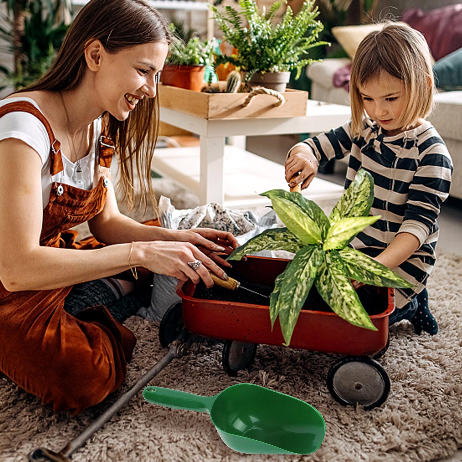 مجرفة حدائق كبيرة السعة مع مقب - مراجعة Soil Scoop Tool وسعره